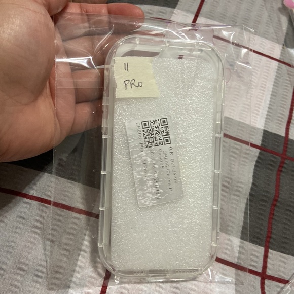 IPhone 11 PRO Hello Kitty Silicone Case - Picture 2 of 2